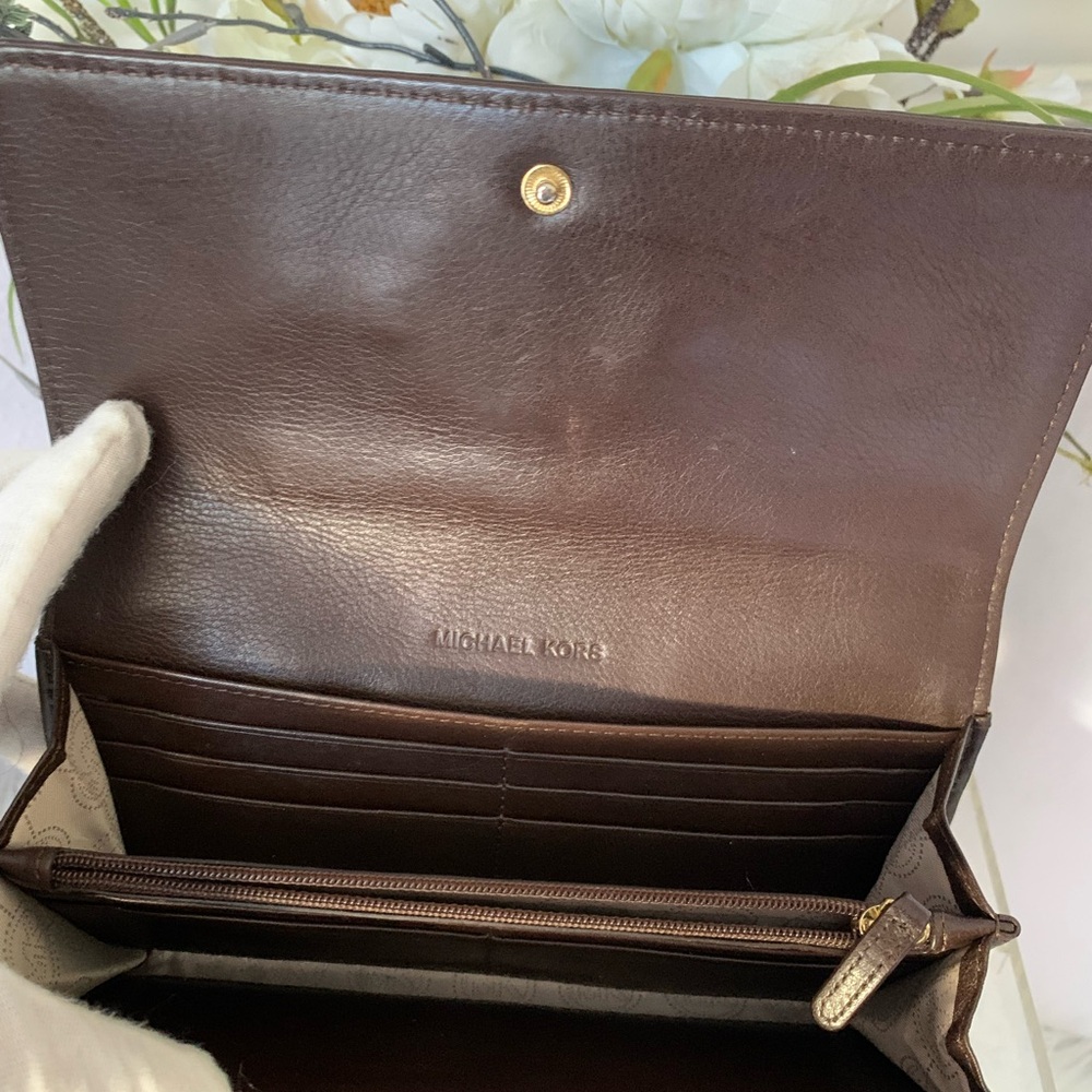 Michael Kors Brown Python Embossed Leather Fulton Wallet - Picture 5 of 5
